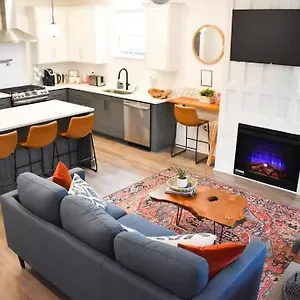 The Aymara Boutique Spacious New Construction Dwtn Holiday home